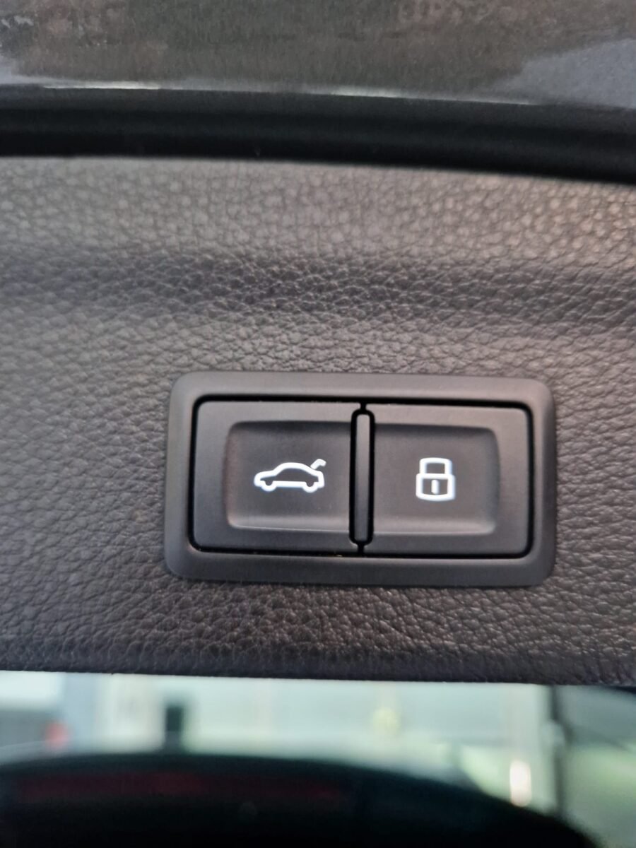 AUDI Q3 BLACKLINE S-LINE 2.0TFSI 230CV