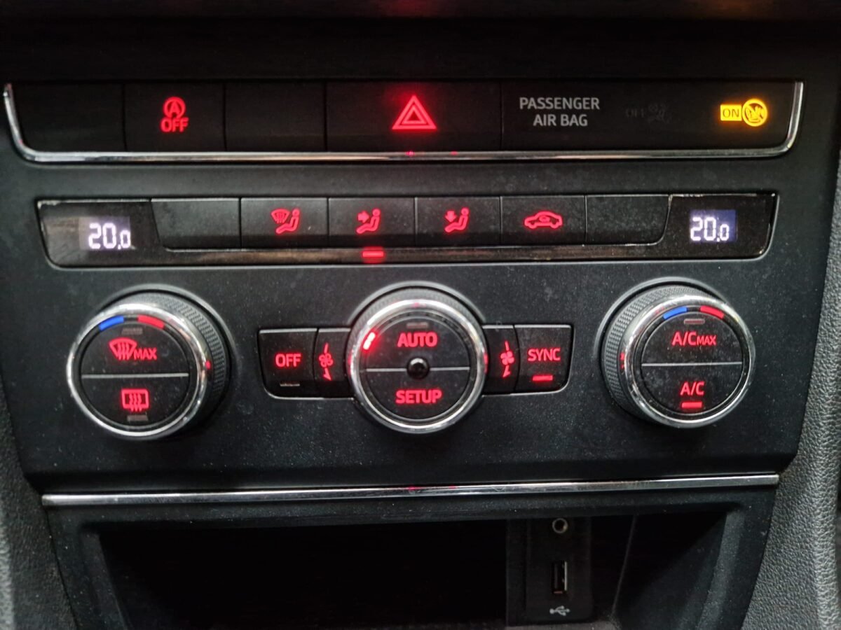 SEAT LEON 1.6TDI 110CV