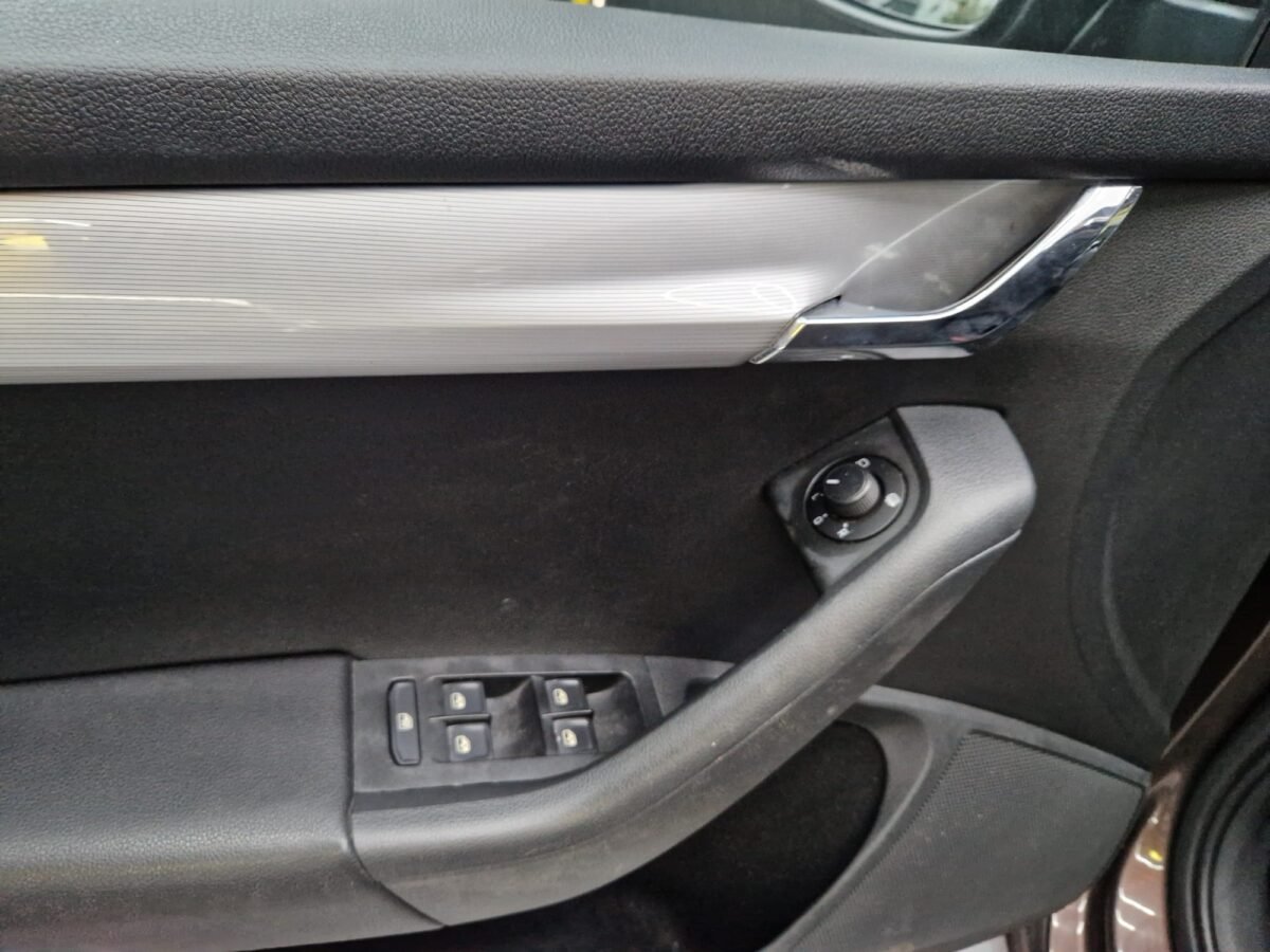 SKODA OCTAVIA 1.6TDI 105CV