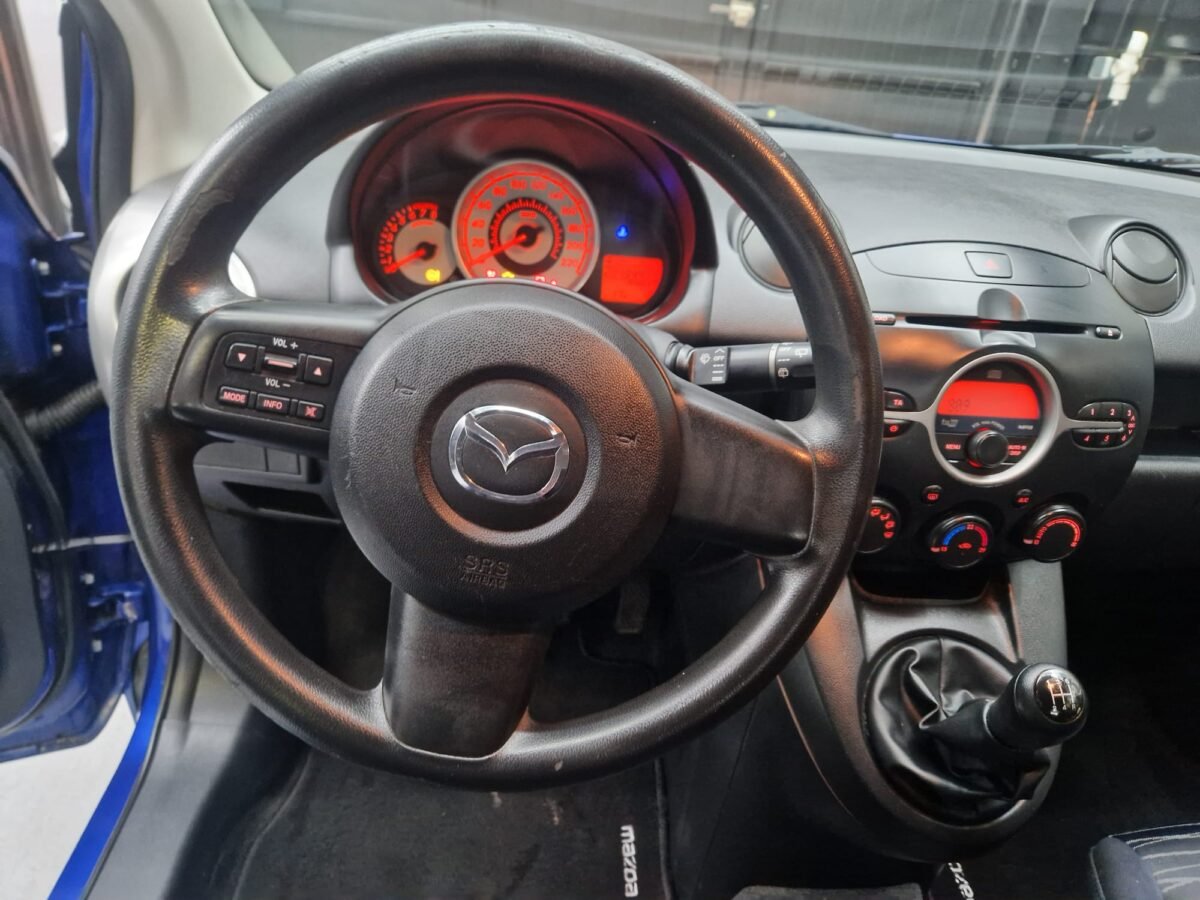 MAZDA 2 1.4 86CV