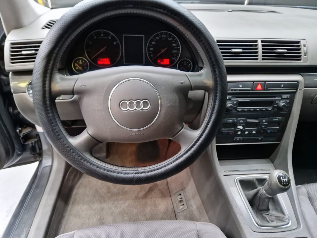 AUDI A4 2.0 V5 130CV