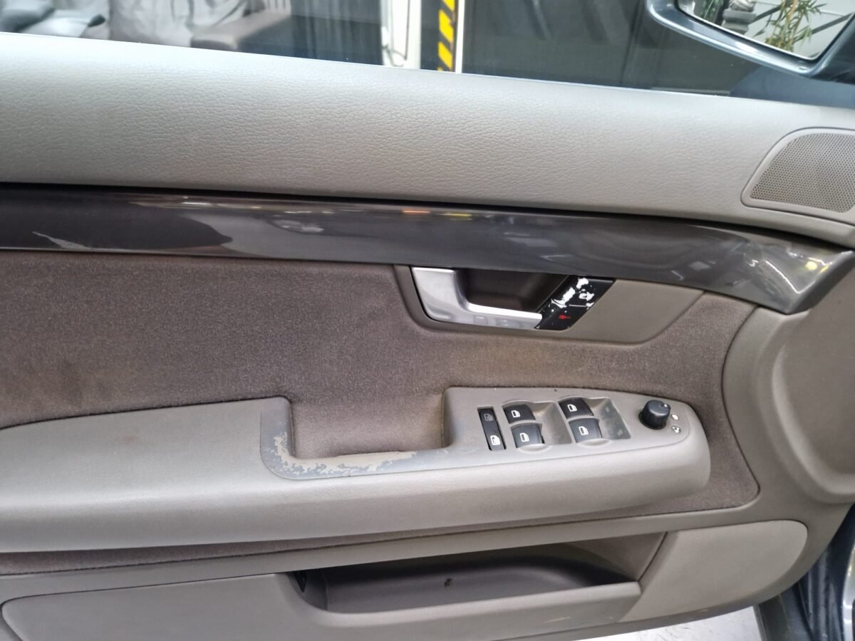 AUDI A4 2.0 V5 130CV