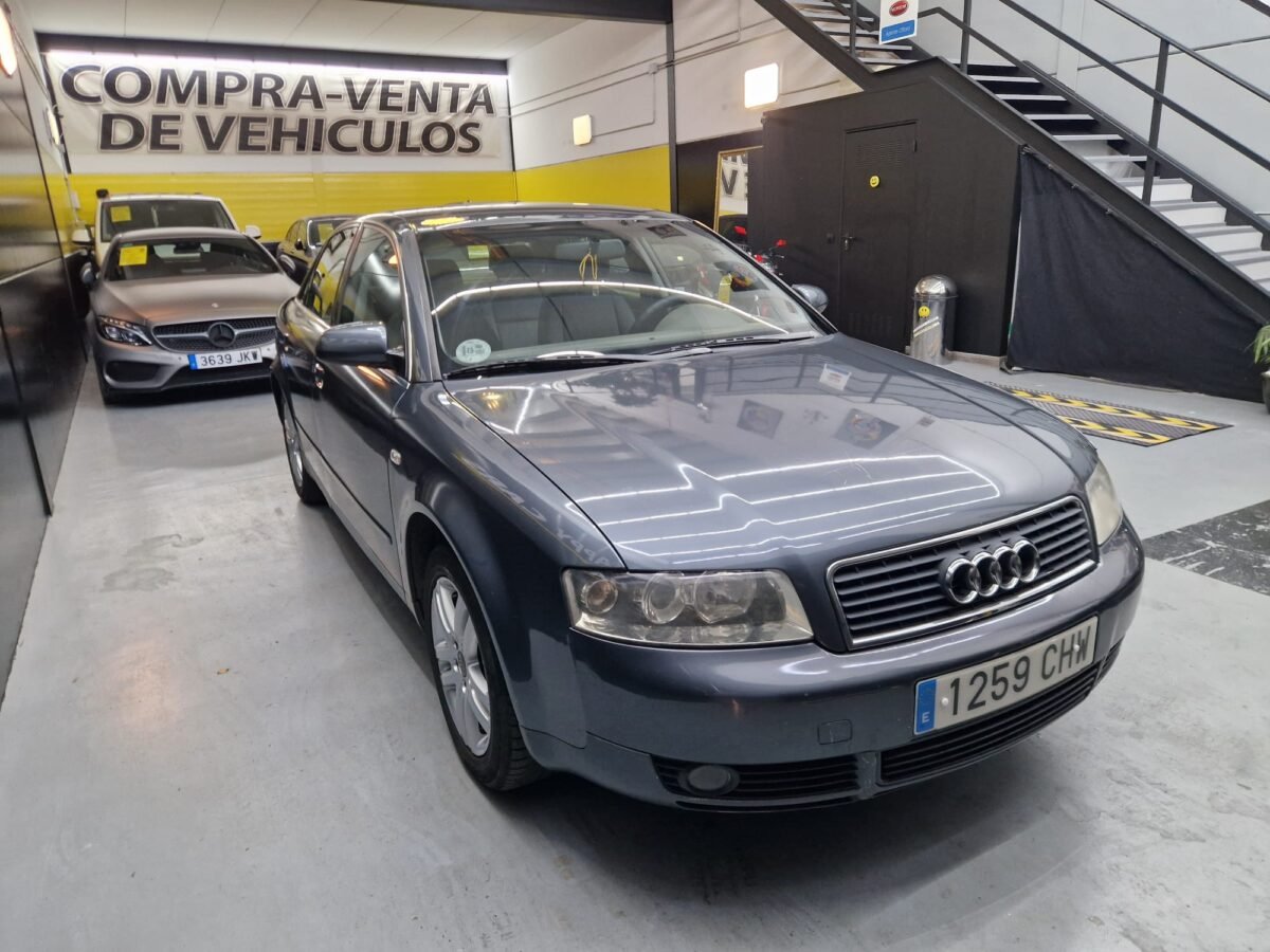 AUDI A4 2.0 V5 130CV