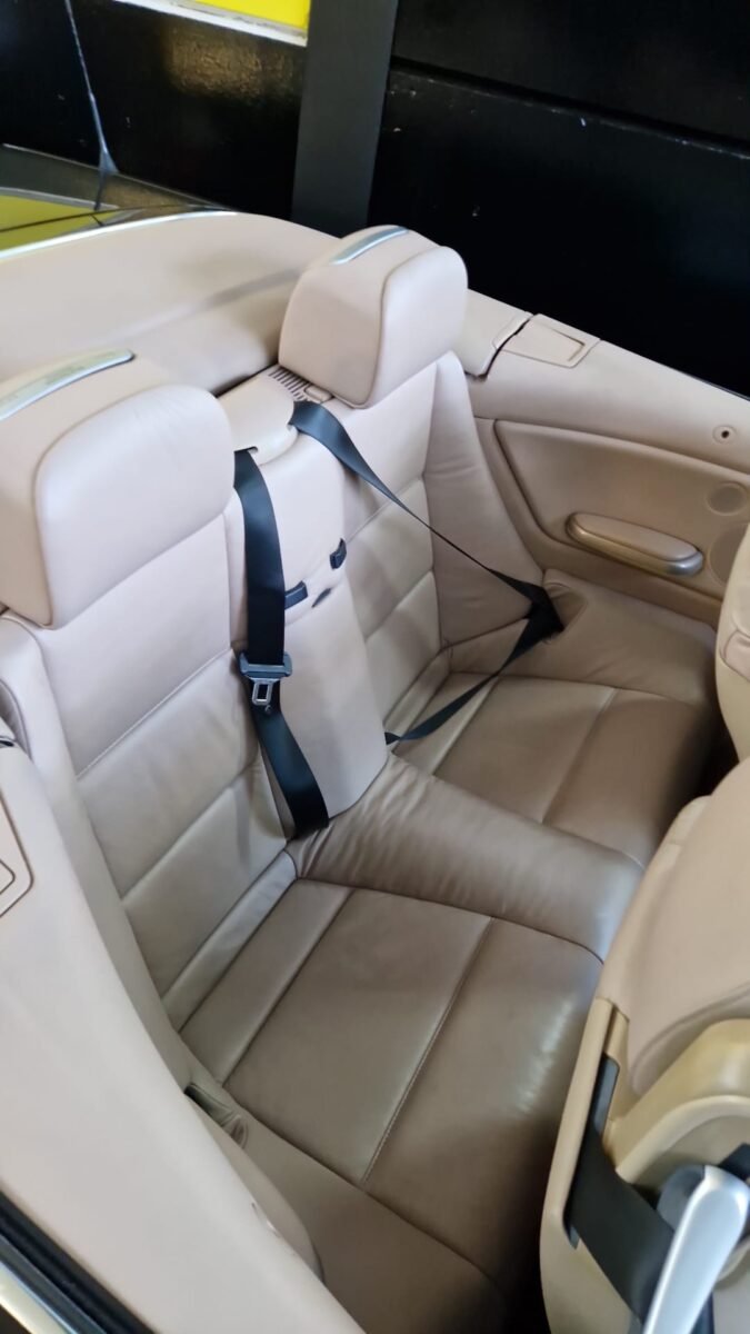 BMW 330i CABRIO 3.0 235CV