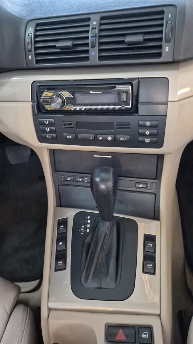 BMW 330i CABRIO 3.0 235CV