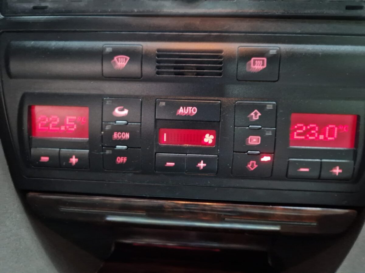 AUDI A4 AVANT QUATTRO 2.4 V6 165CV