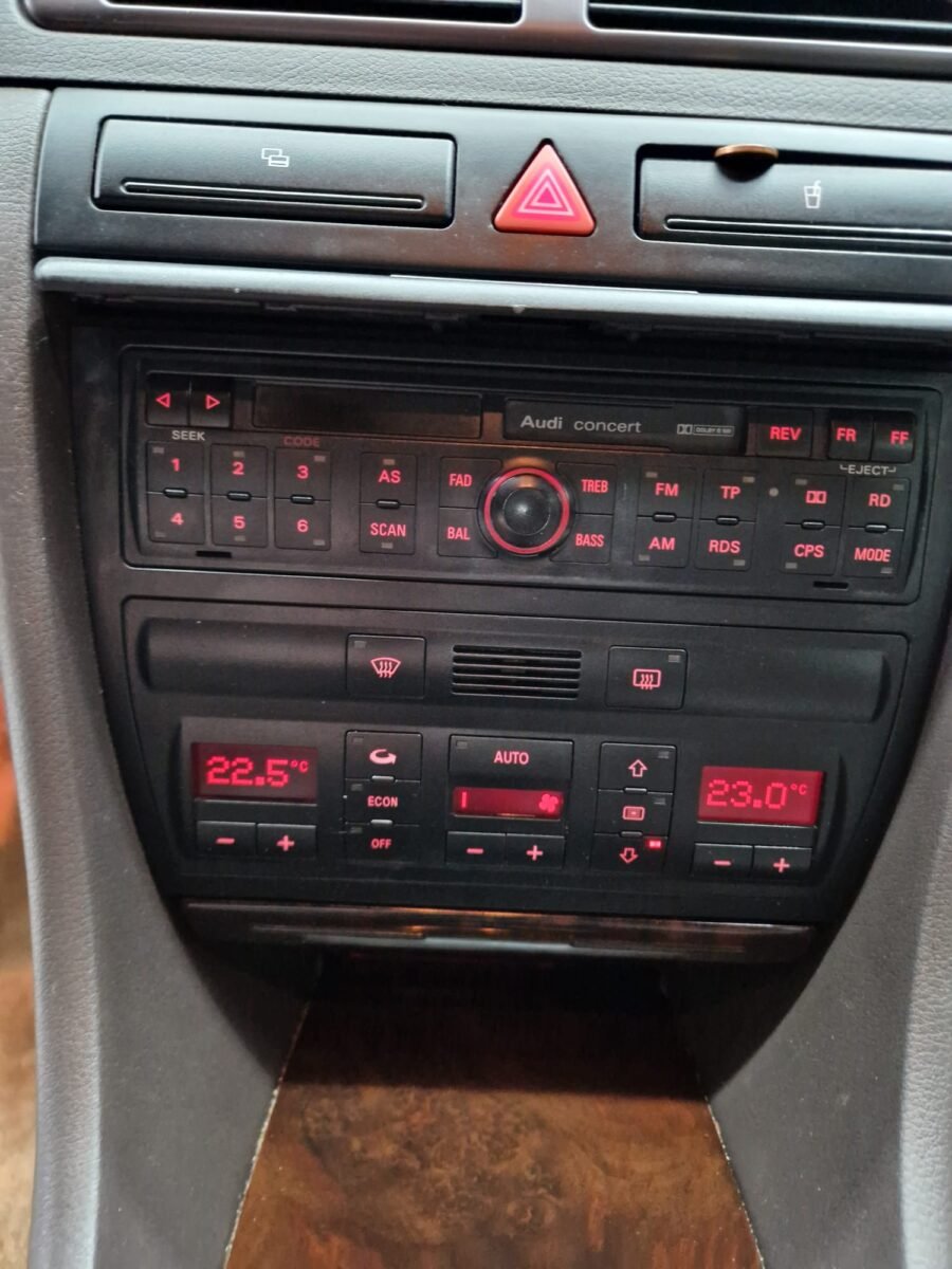 AUDI A4 AVANT QUATTRO 2.4 V6 165CV