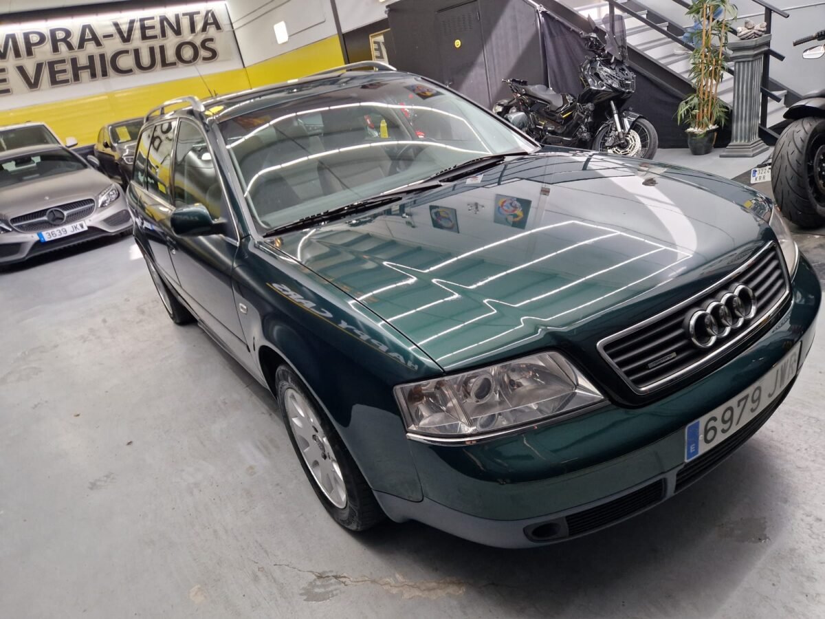 AUDI A4 AVANT QUATTRO 2.4 V6 165CV