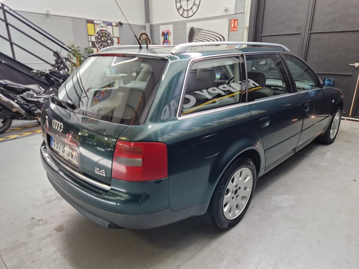 AUDI A4 AVANT QUATTRO 2.4 V6 165CV