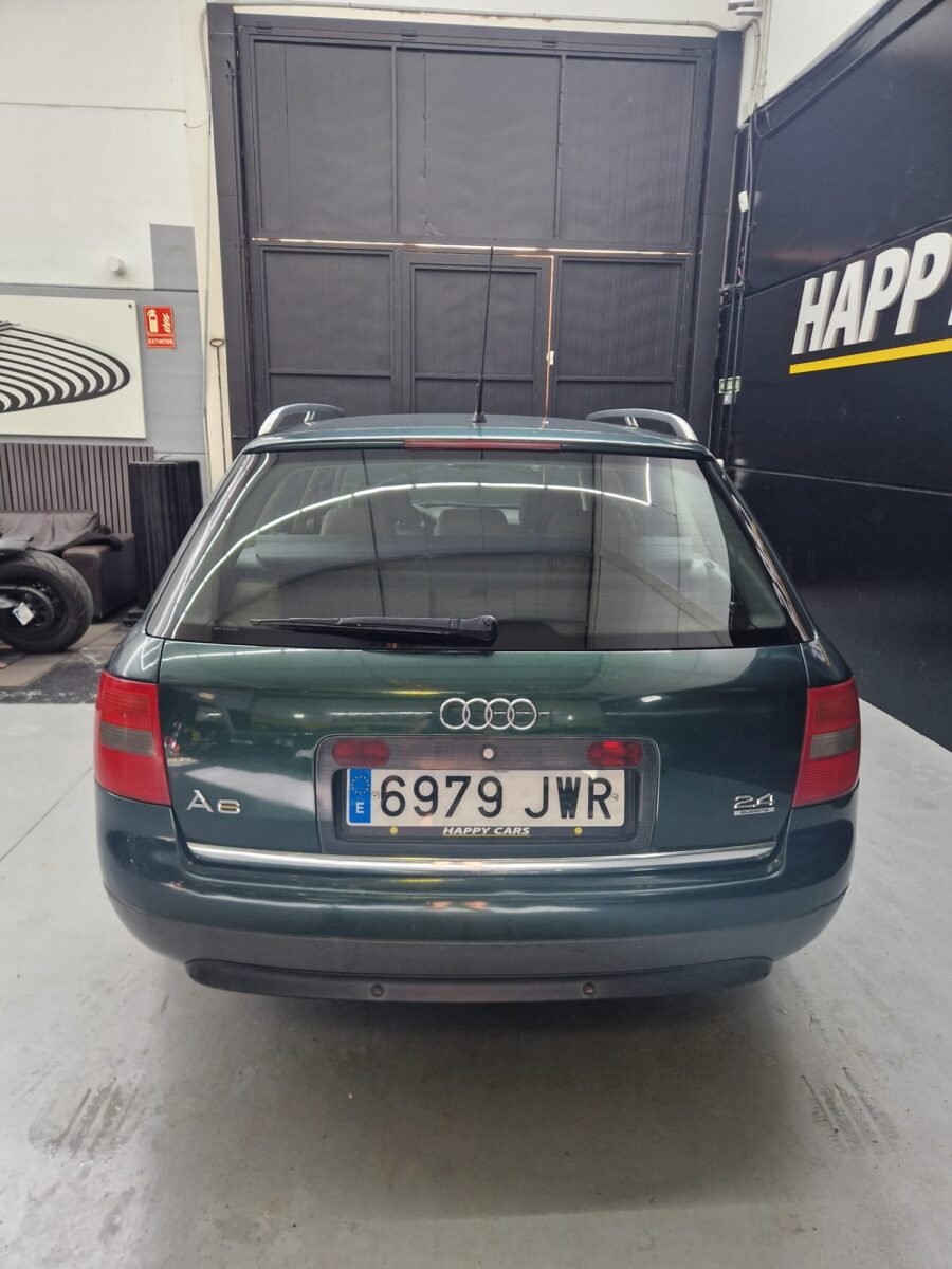 AUDI A4 AVANT QUATTRO 2.4 V6 165CV
