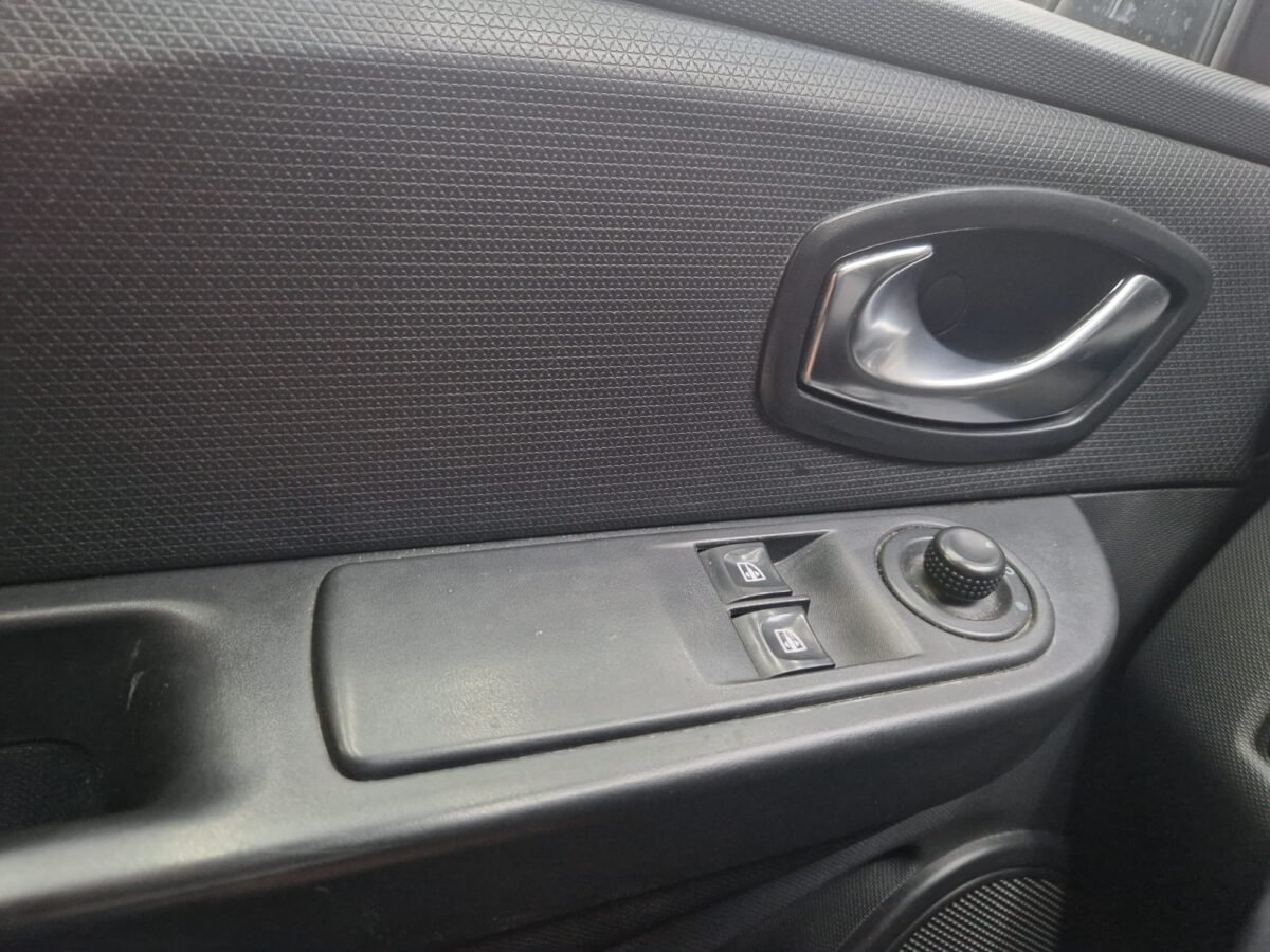 RENAULT Clio 1.5DCI 90CV
