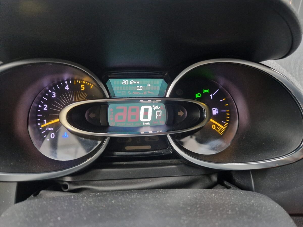 RENAULT Clio 1.5DCI 90CV