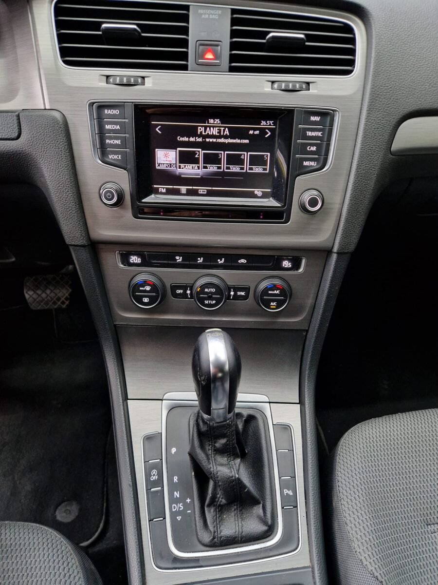 VOLKSWAGEN Golf 2.0TDI SPORT 150CV