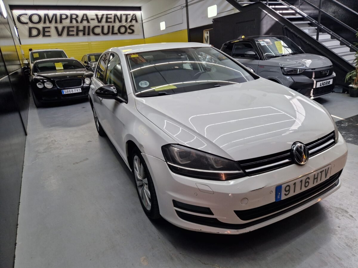VOLKSWAGEN Golf 2.0TDI SPORT 150CV