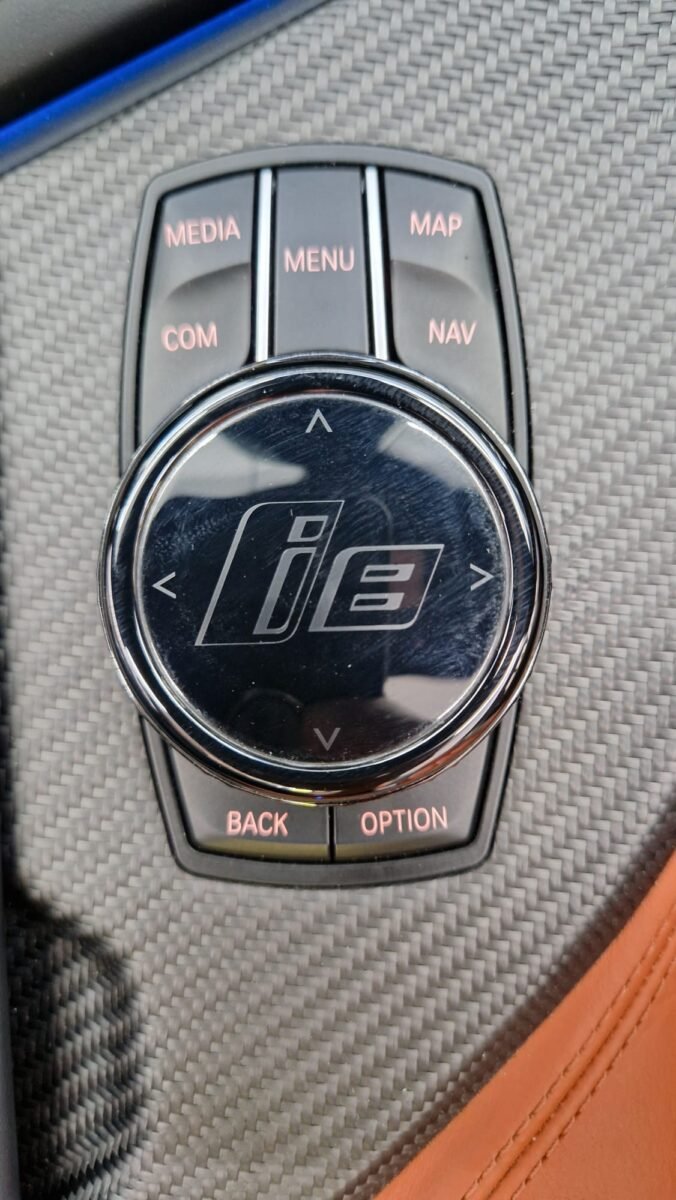 BMW i8 ROADSTER FIRST EDITION