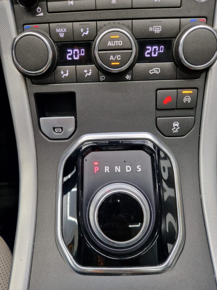 LAND ROVER EVOQUE SPORT 2.2D 150CV