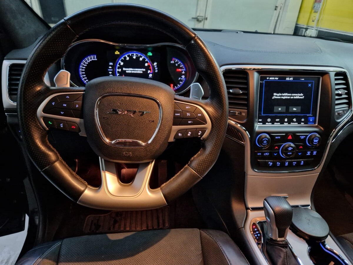 JEEP GRAND CHEROKEE SRT V8 6.4 HEMI 500CV