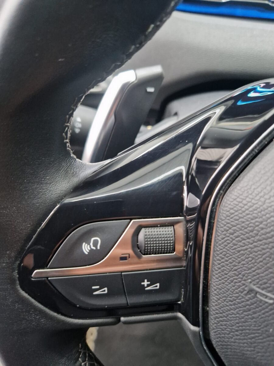 PEUGEOT 3008 ALLURE 225 1.6 225CV