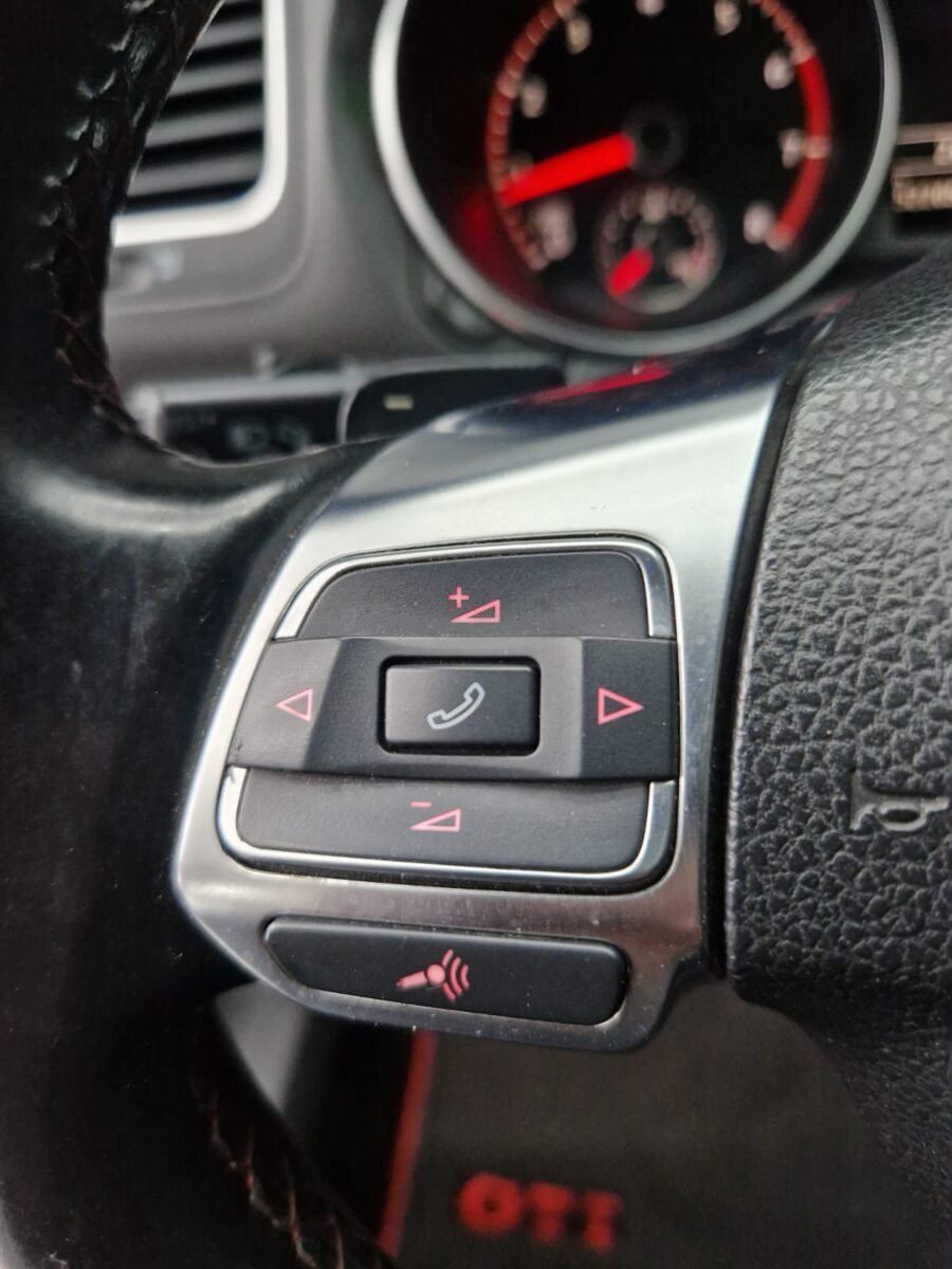 VOLKSWAGEN GOLF GTI 2.0 TSI 210CV