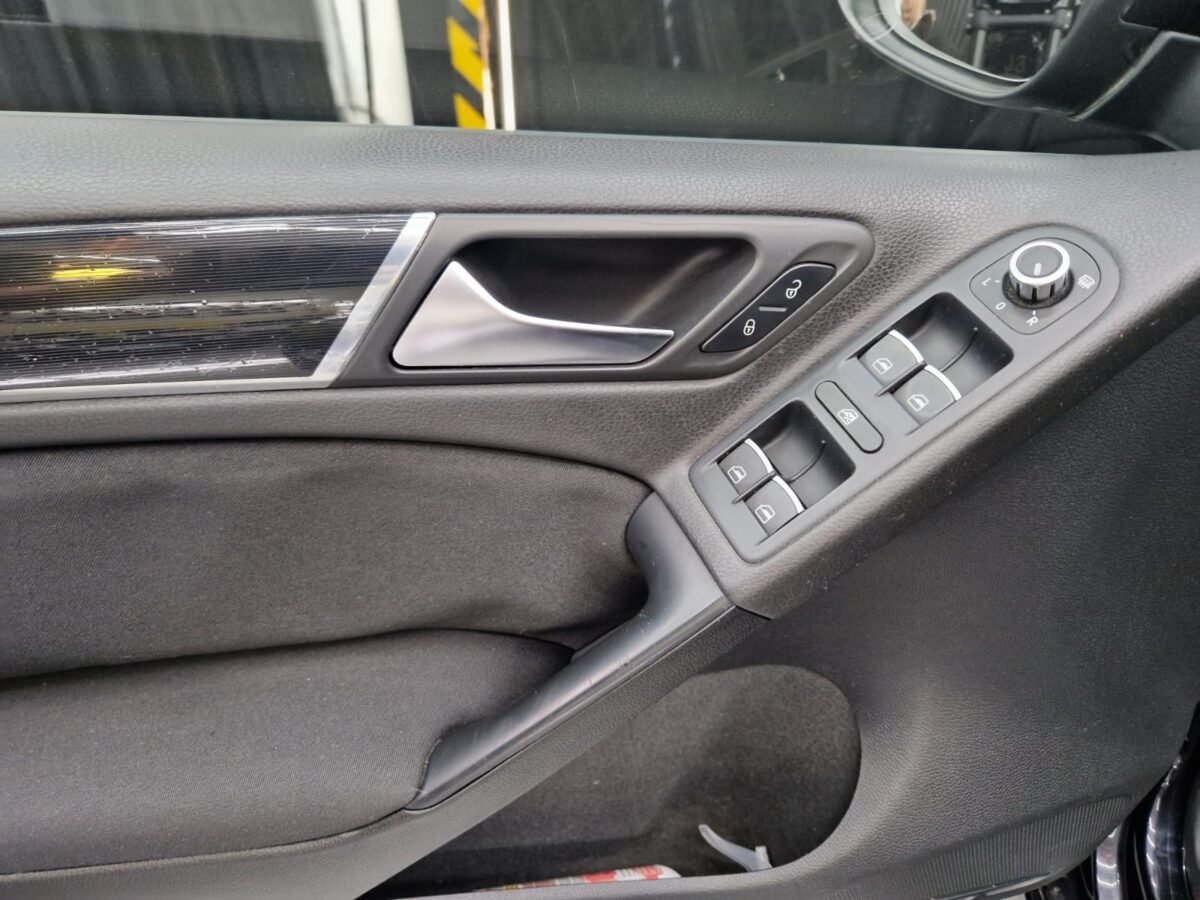 VOLKSWAGEN GOLF GTI 2.0 TSI 210CV