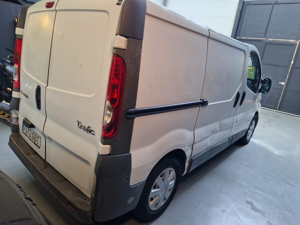 RENAULT TRAFIC 2.5 DCI 145CV