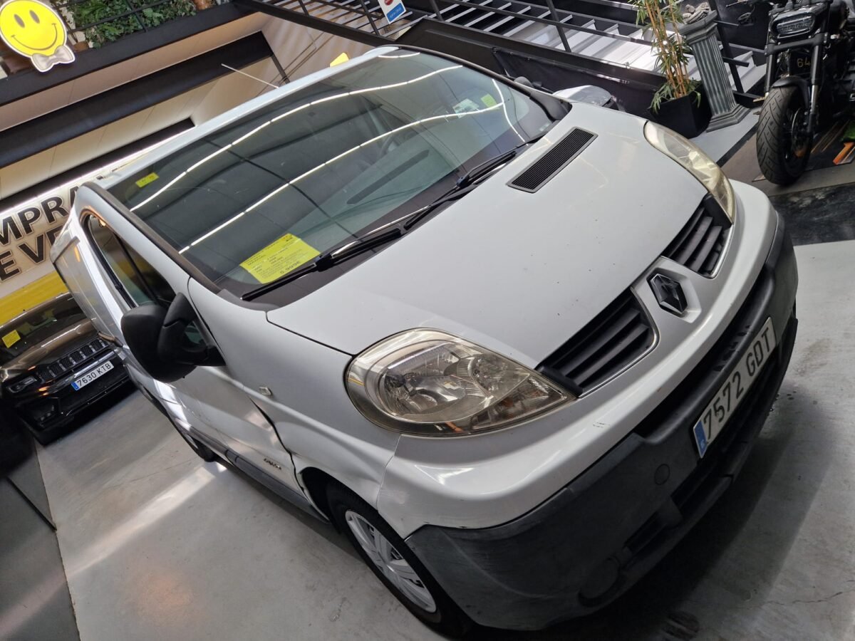 RENAULT TRAFIC 2.5 DCI 145CV