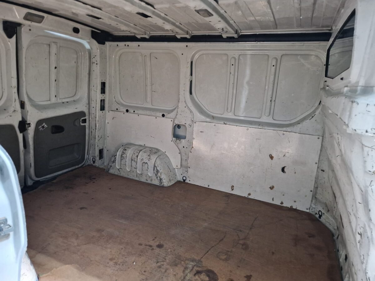 RENAULT TRAFIC 2.5 DCI 145CV