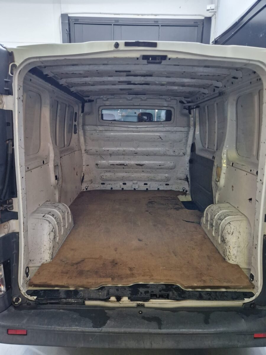 RENAULT TRAFIC 2.5 DCI 145CV