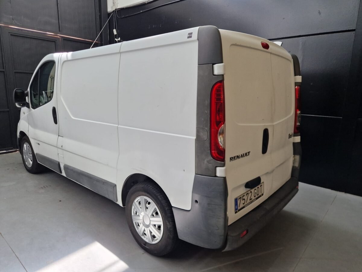 RENAULT TRAFIC 2.5 DCI 145CV