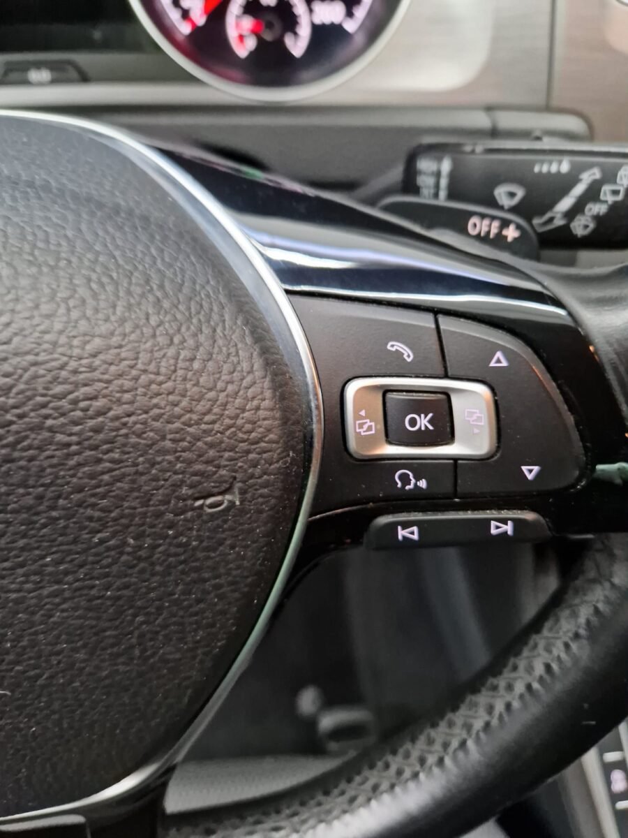 VOLKSWAGEN Golf 1.6 TDI 105CV