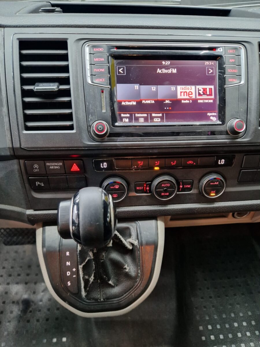 VOLKSWAGEN TRANSPORTER 8 PLAZAS 2.0TDI 150CV