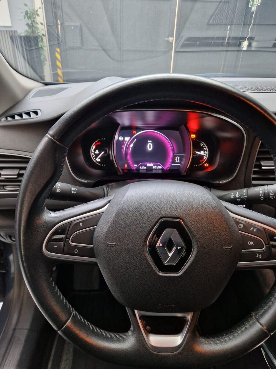 RENAULT MEGANE LIMITED BLUE DCI 1.5CDTI 150CV