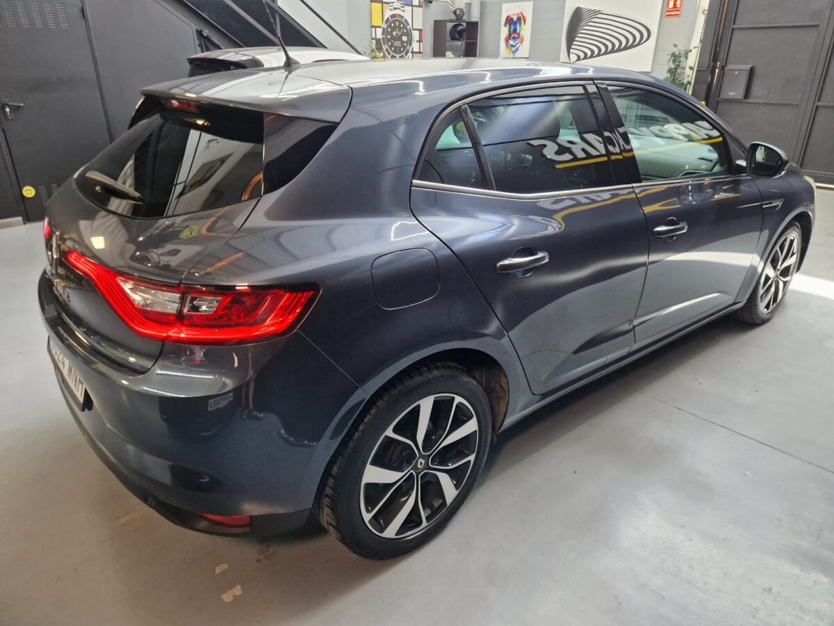 RENAULT MEGANE LIMITED BLUE DCI 1.5CDTI 150CV