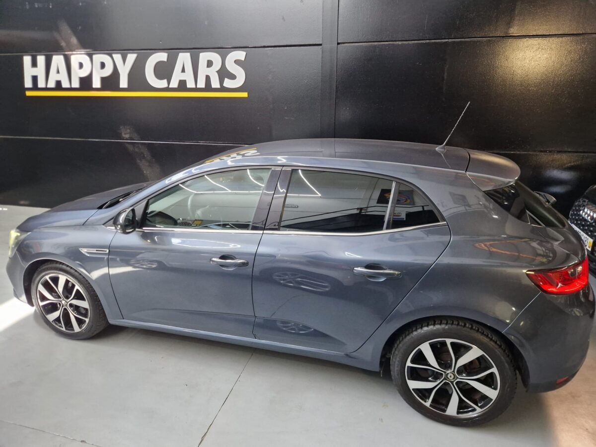 RENAULT MEGANE LIMITED BLUE DCI 1.5CDTI 150CV