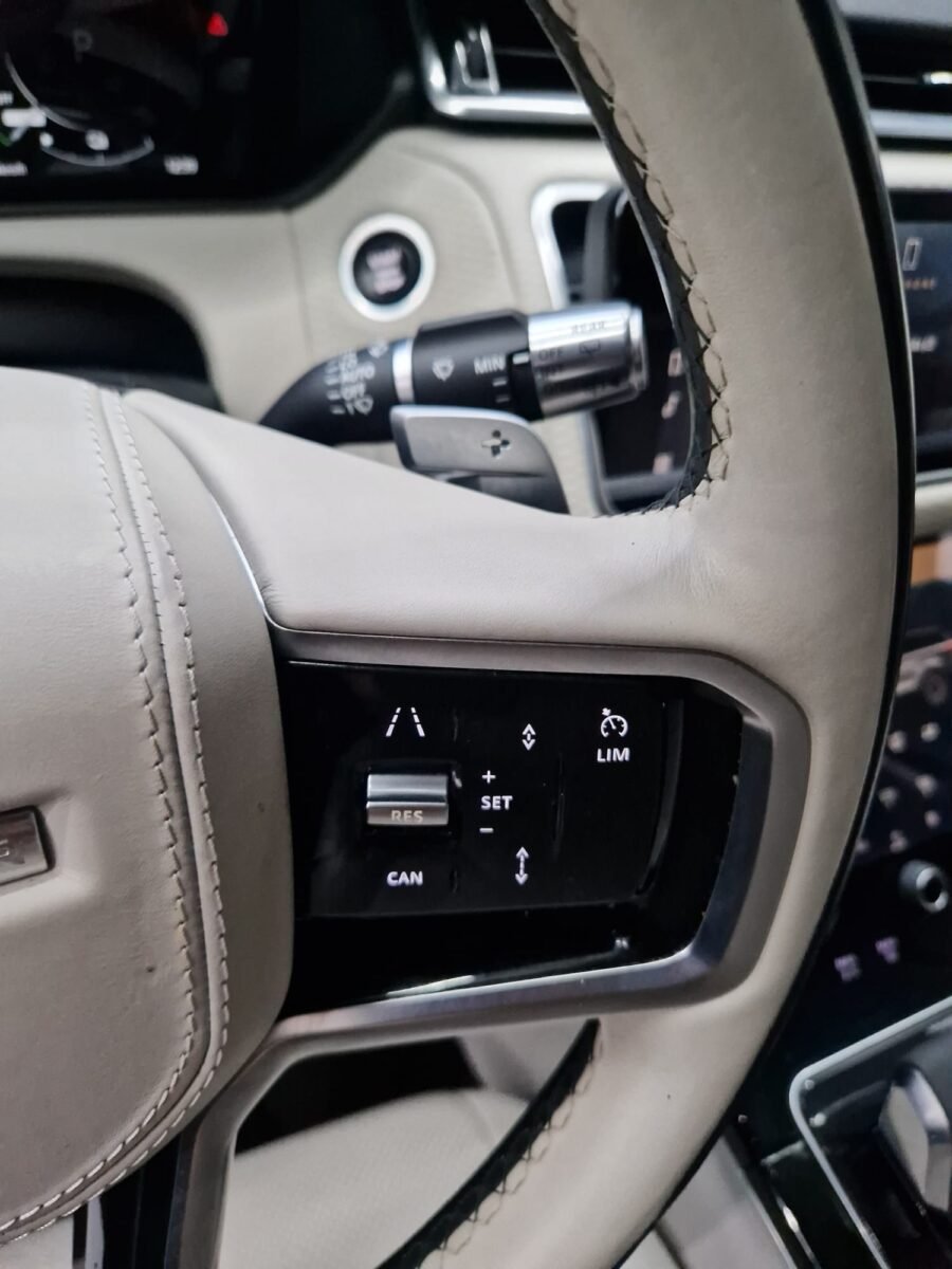 LAND-ROVER RANGE ROVER VELAR R-DYNAMIC P400 404CV