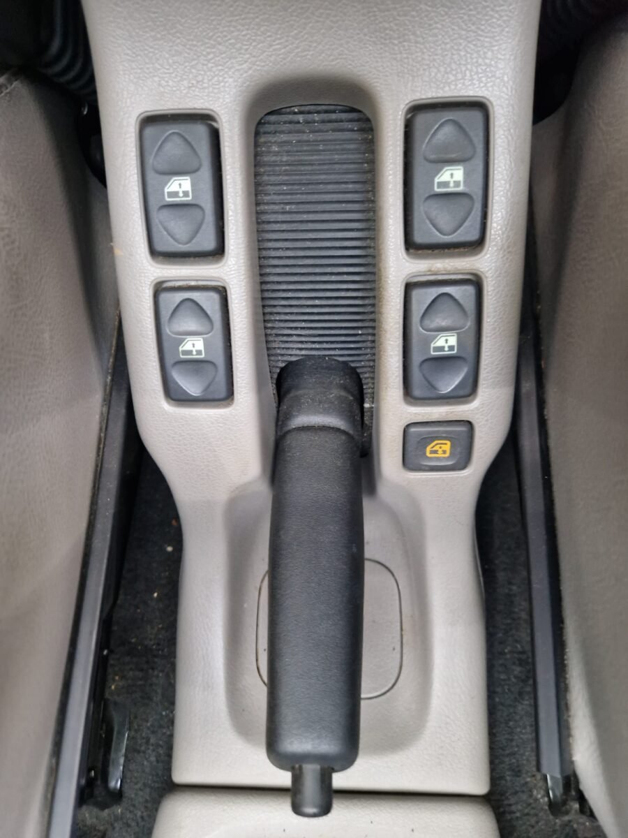 LAND-ROVER FREELANDER 2.5 V6