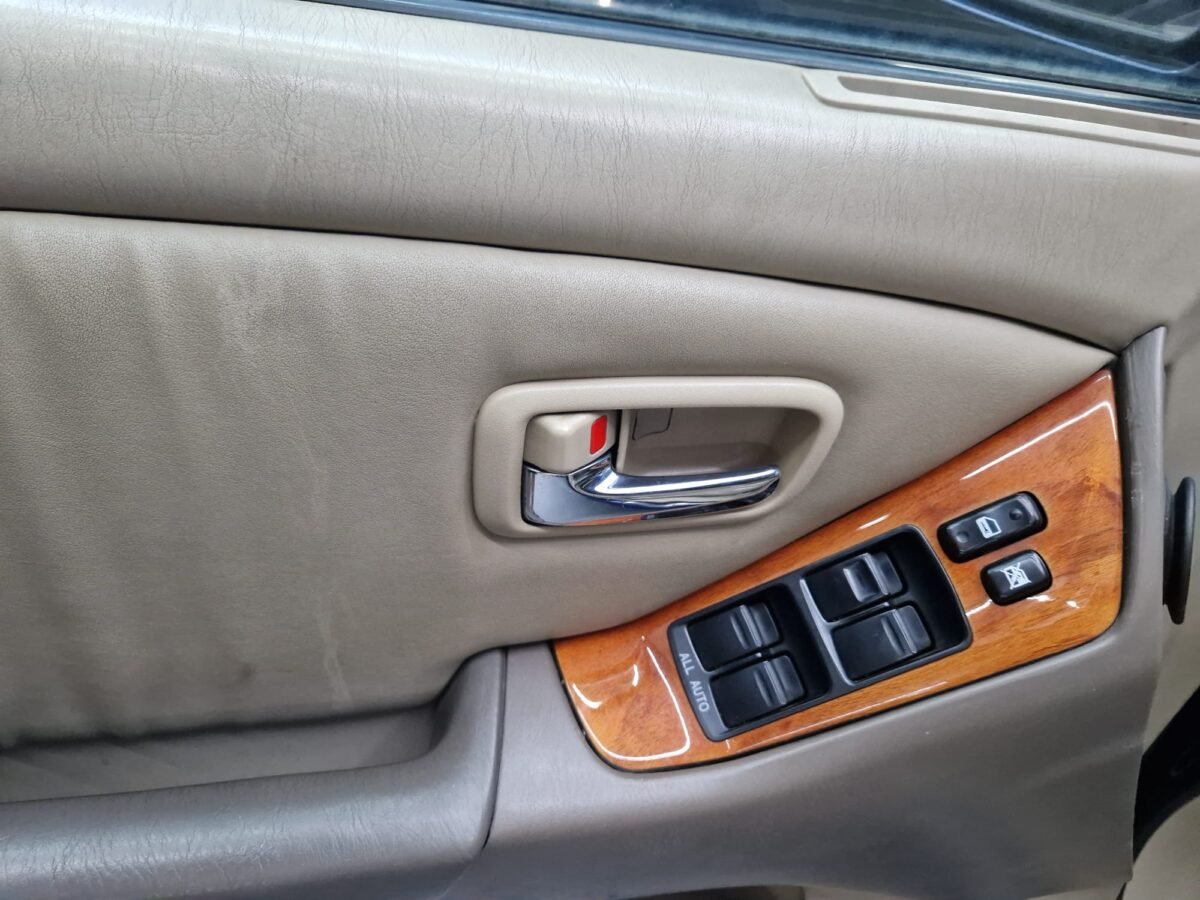 LEXUS RX 300 3.0 304CV