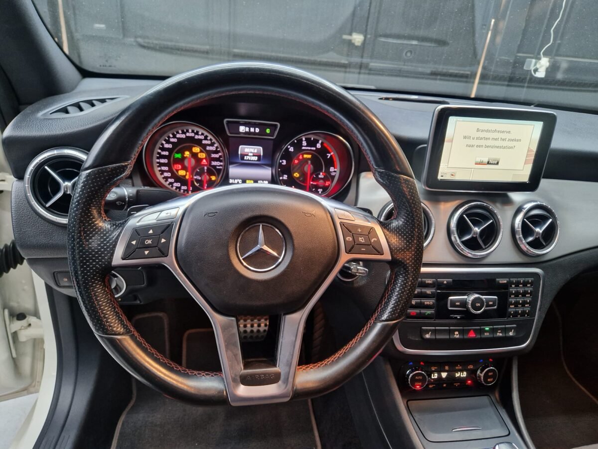 MERCEDES CLA 45 AMG 2.0CC 360CV