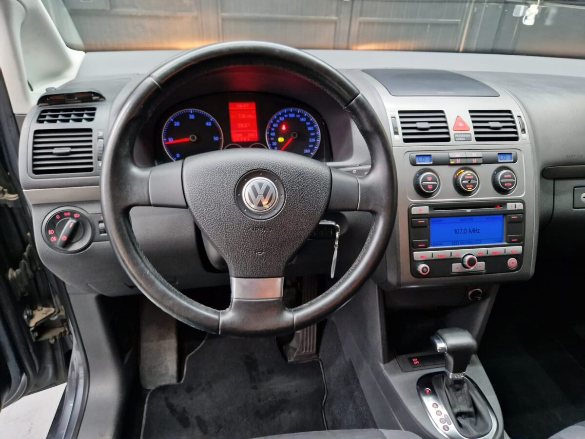 VOLKSWAGEN TOURAN 7 PLAZAS 2.0TDI 140CV