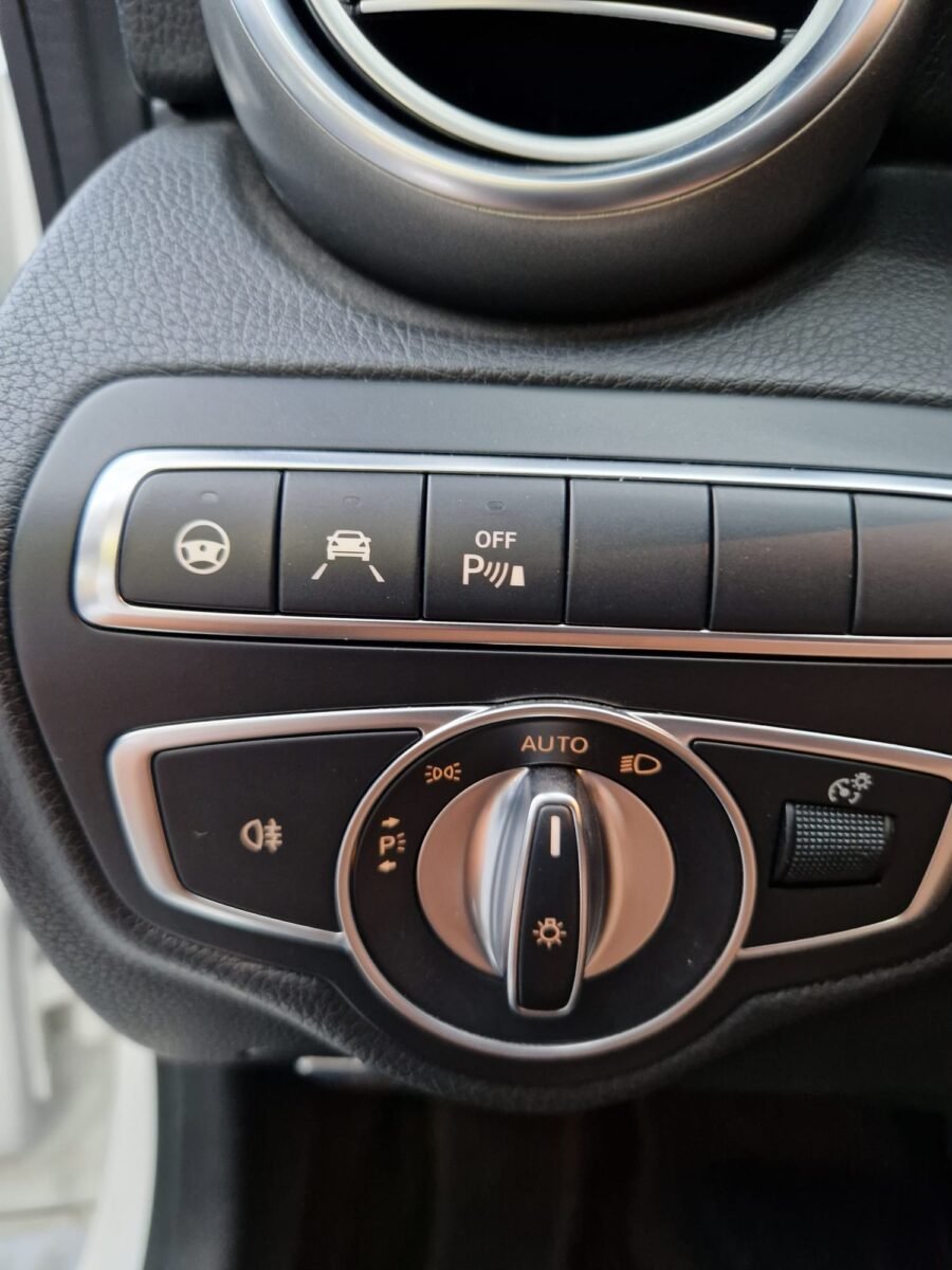 MERCEDES CLASE C 220D 174CV