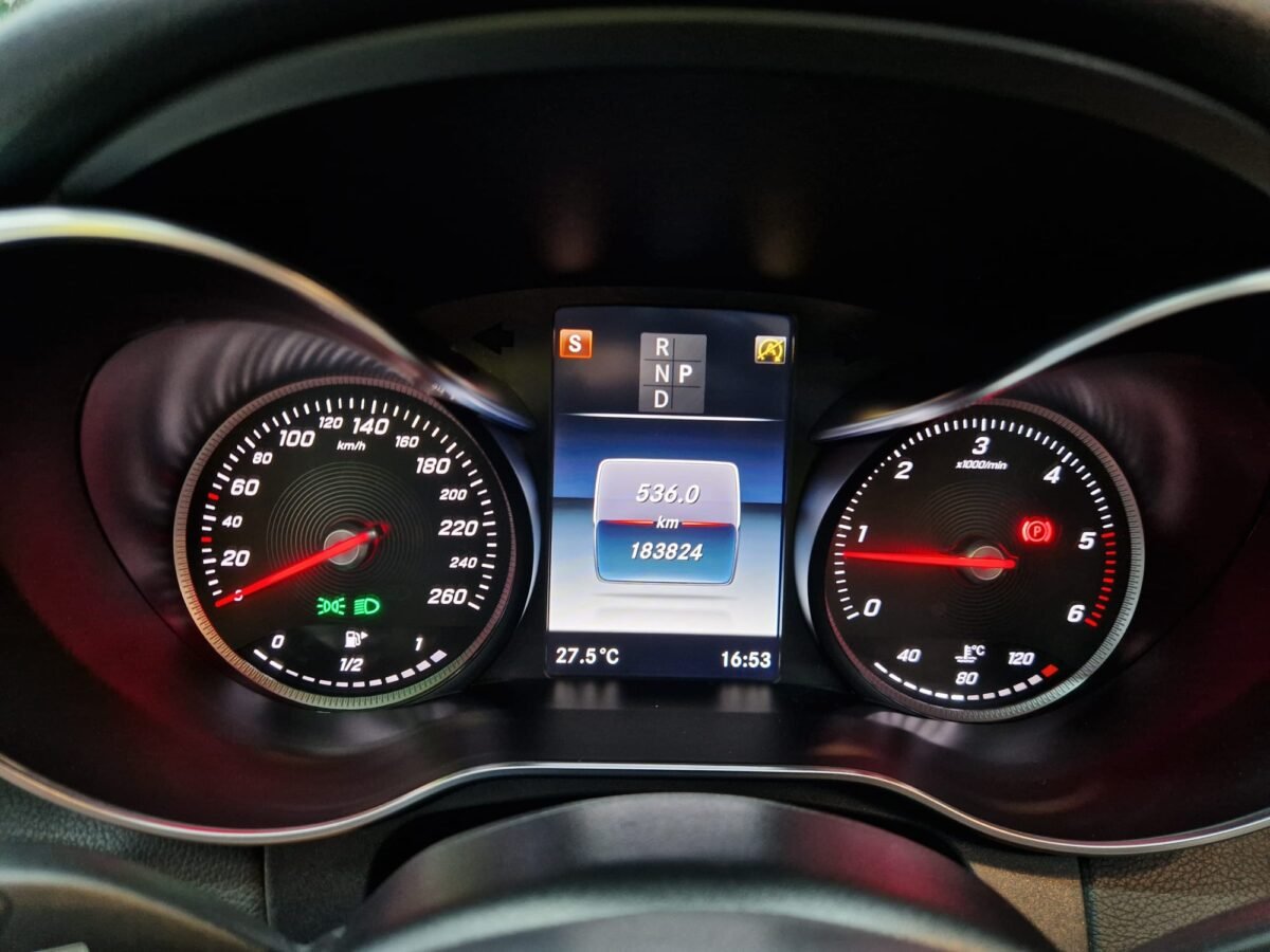 MERCEDES CLASE C 220D 174CV