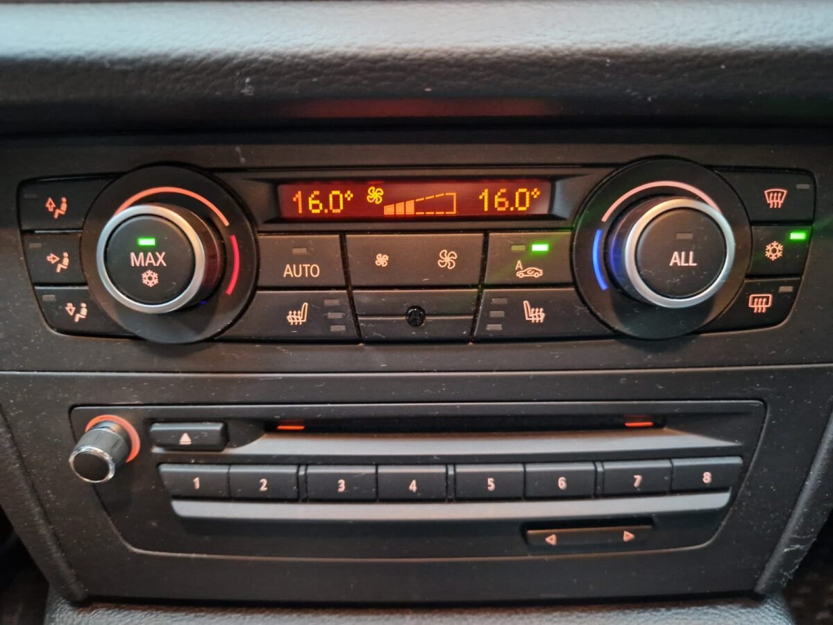 BMW X1 3.0i 218CV