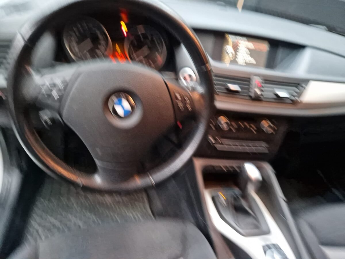BMW X1 3.0i 218CV