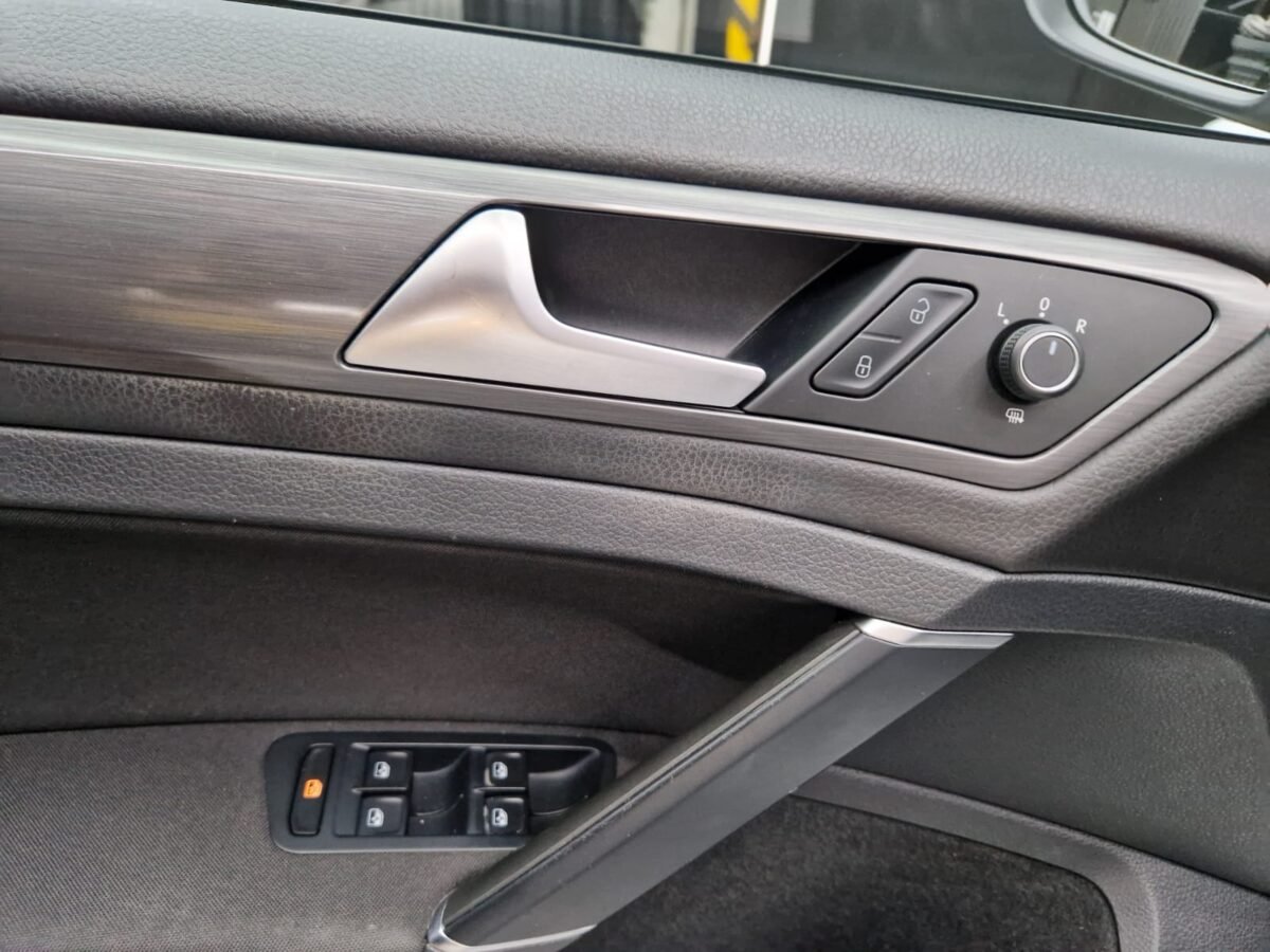 VOLKSWAGEN GOLF VII 1.0TSI 110CV