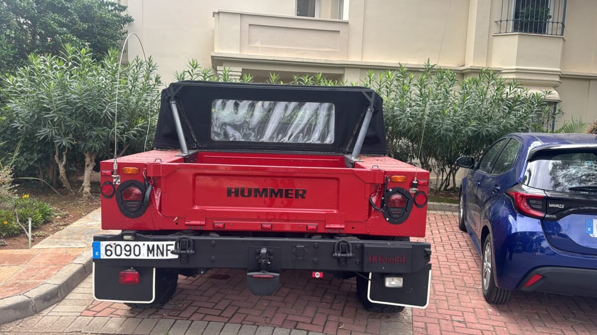 HUMMER H1