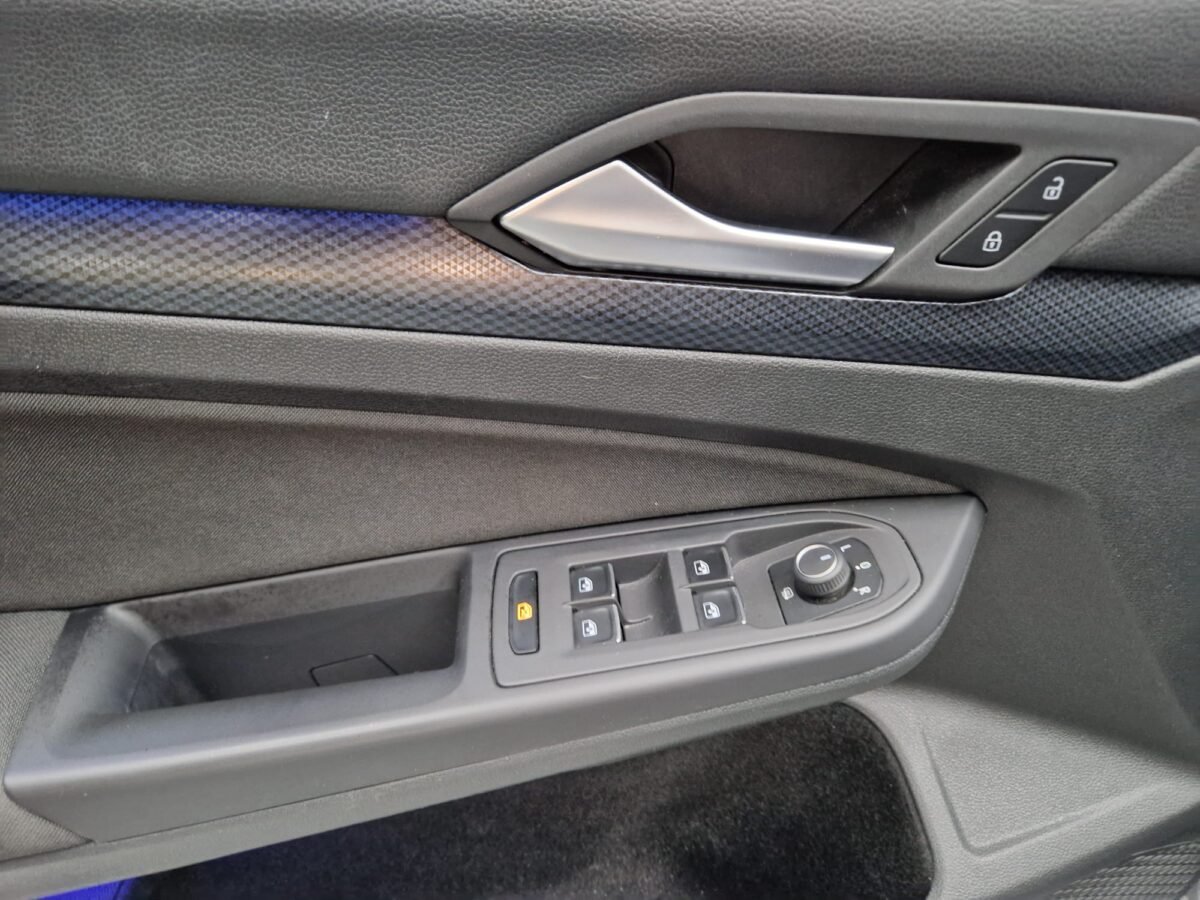 VOLKSWAGEN GOLF VIII 2.0TDI 115CV