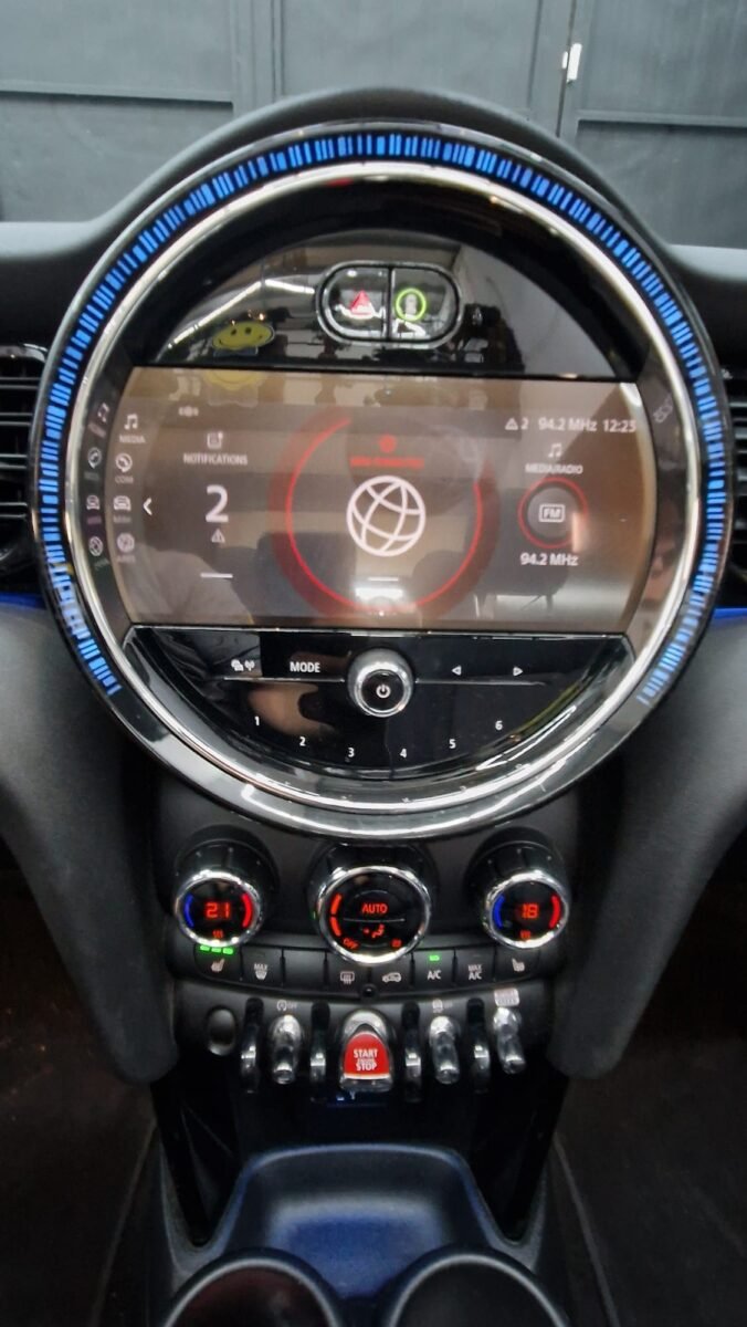 MINI COOPER C 1.5 135CV