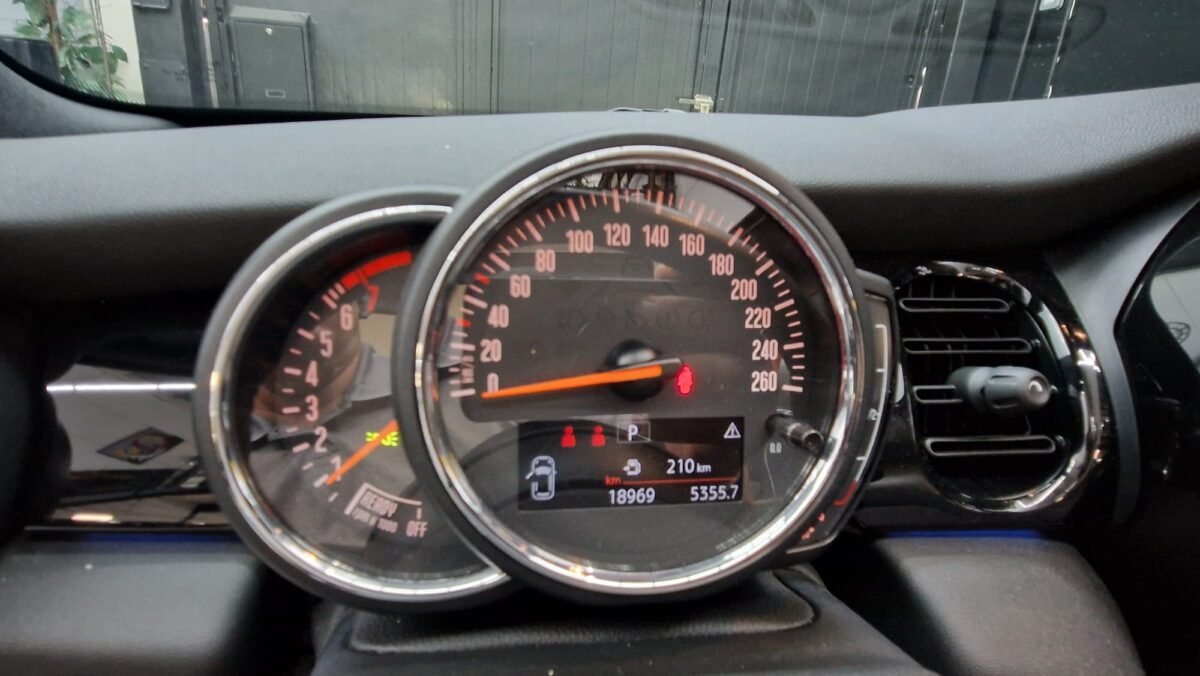 MINI COOPER C 1.5 135CV
