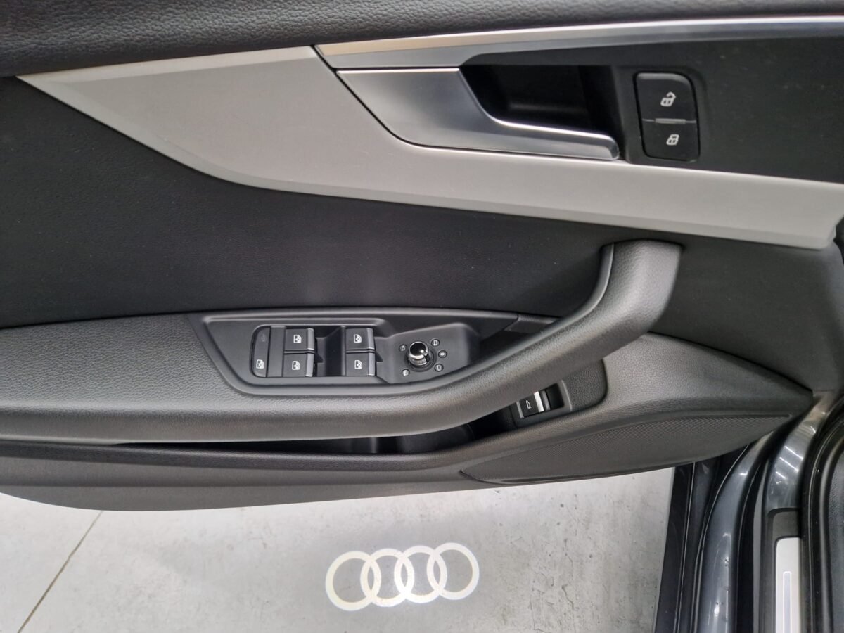 AUDI A4 AVANT S LINE 2.0TDI 150CV