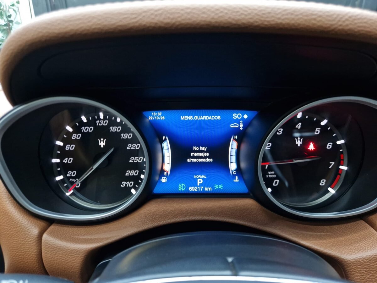 MASERATI LEVANTE 3.0 V6 350CV